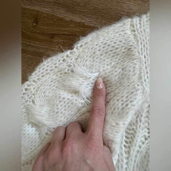 🍂NWT Vince Feather-Appliquéd Italian Cable-Knit Sweater - Picture 12 of 16